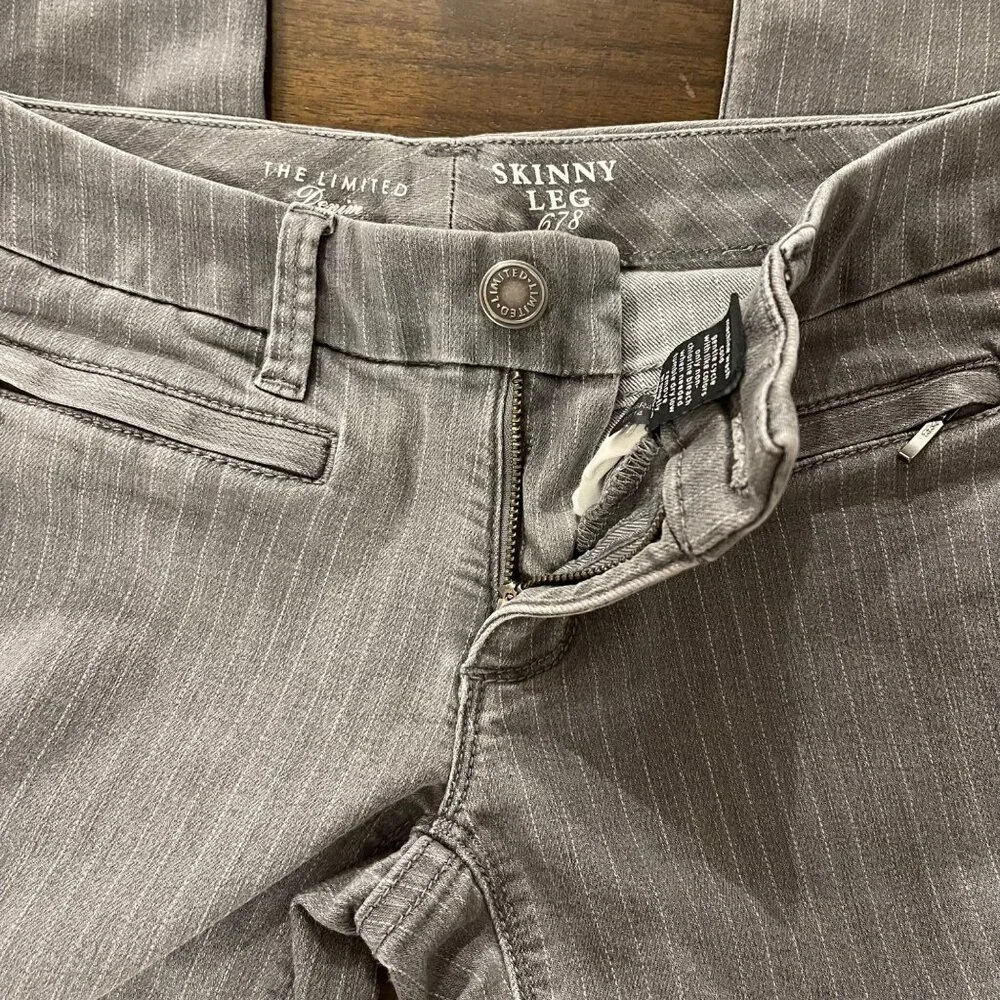 The Limited Womens Skinny Leg Pinstripe Pants Size 0 Gray